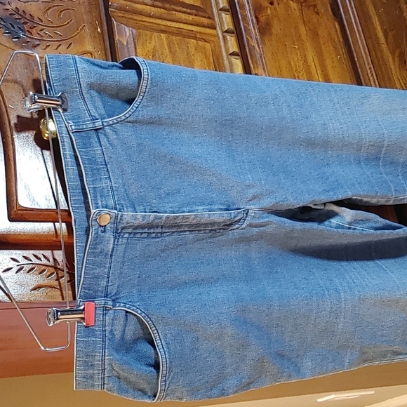💚Haggar Women's Petite Blue Jeans - Picture 3 of 8